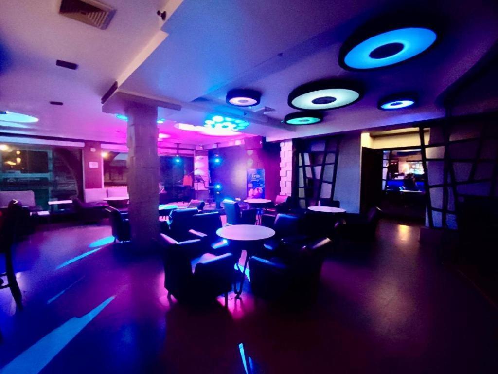 Mo2 Westown Hotel San Juan Bacolod Esterno foto