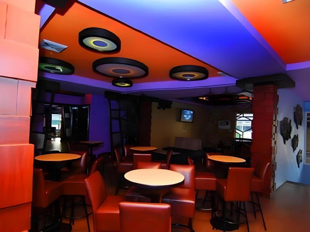 Mo2 Westown Hotel San Juan Bacolod Esterno foto