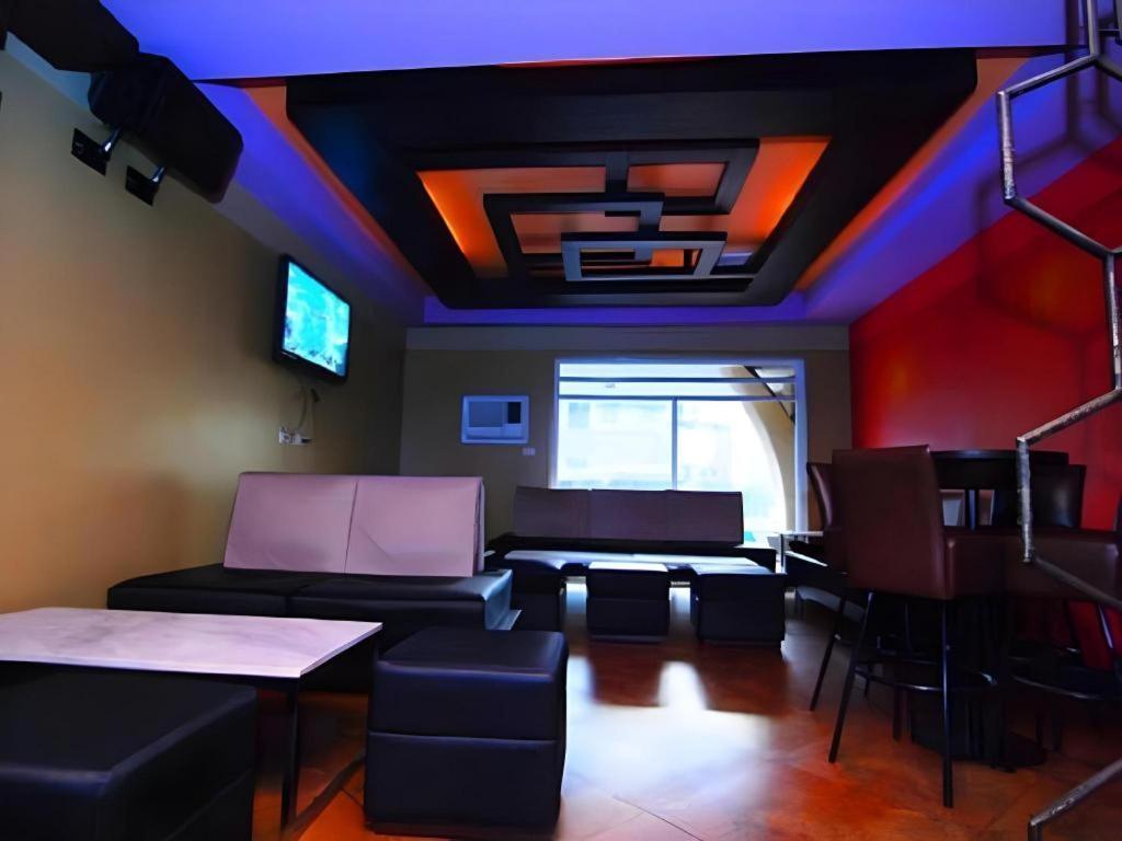Mo2 Westown Hotel San Juan Bacolod Esterno foto