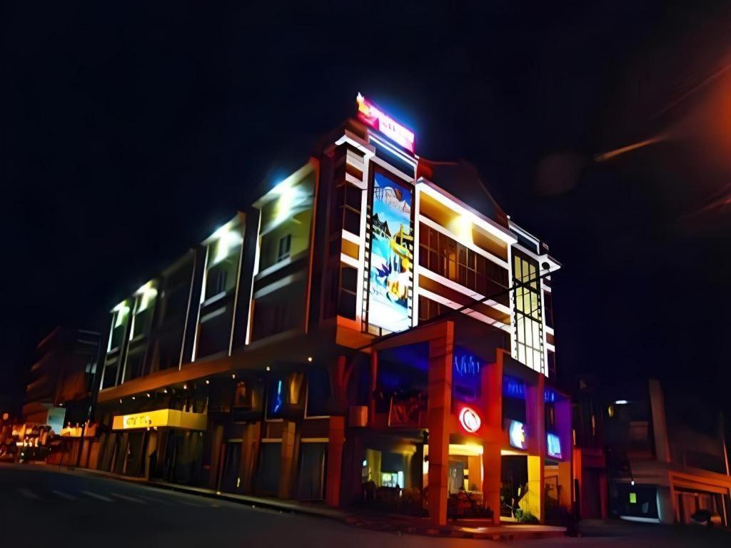 Mo2 Westown Hotel San Juan Bacolod Esterno foto