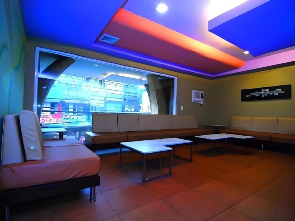 Mo2 Westown Hotel San Juan Bacolod Esterno foto
