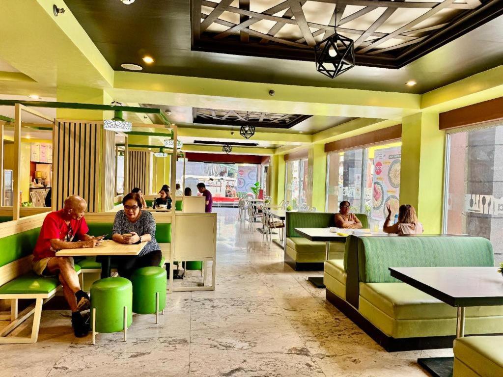 Mo2 Westown Hotel San Juan Bacolod Esterno foto