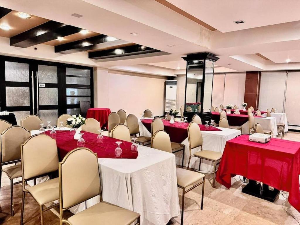 Mo2 Westown Hotel San Juan Bacolod Esterno foto