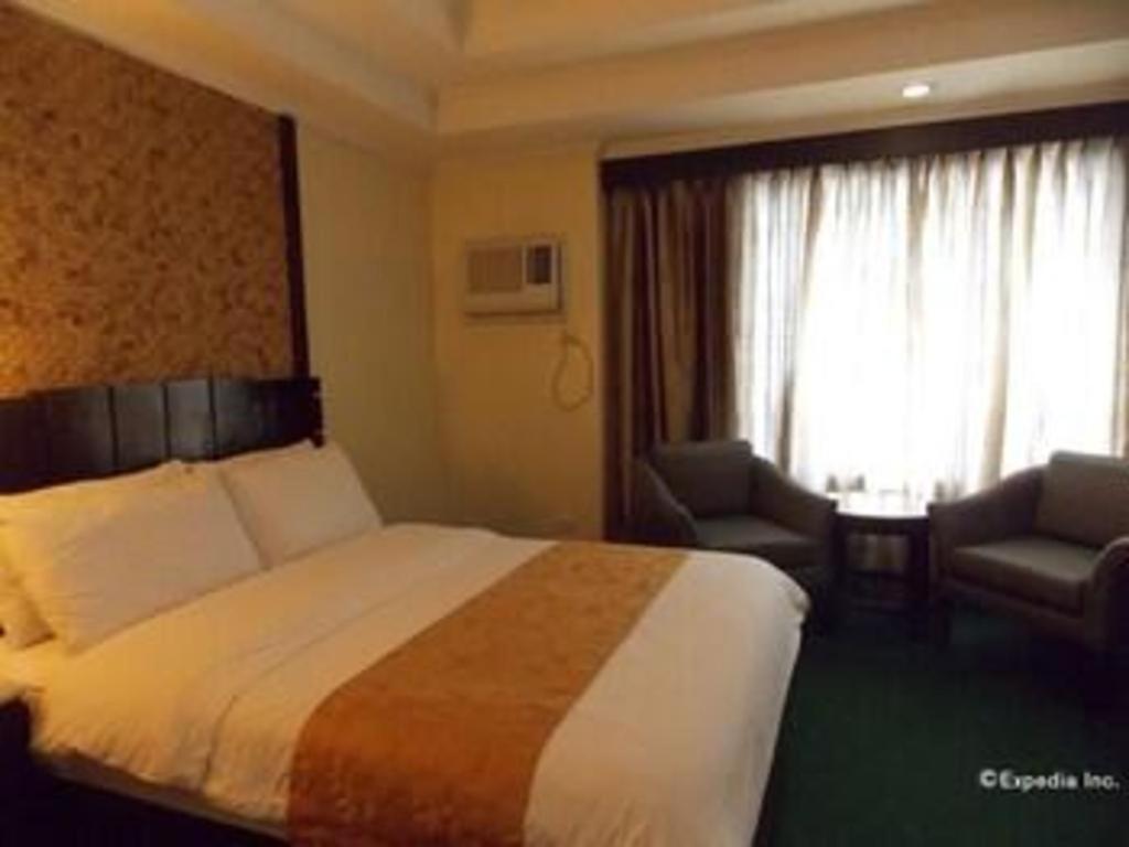 Mo2 Westown Hotel San Juan Bacolod Esterno foto