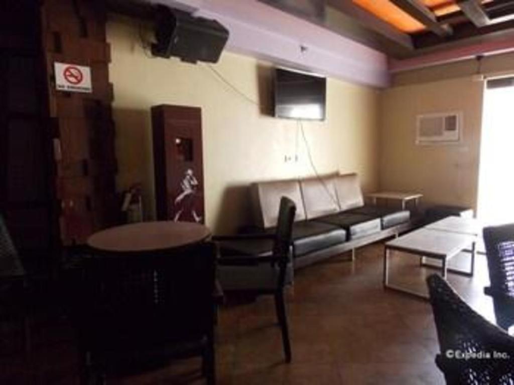 Mo2 Westown Hotel San Juan Bacolod Esterno foto