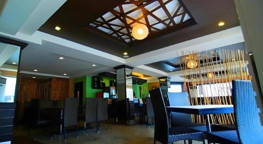 Mo2 Westown Hotel San Juan Bacolod Esterno foto